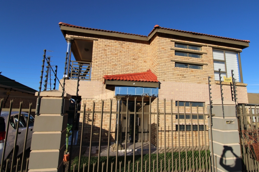 4 Bedroom Property for Sale in Vista Park Free State